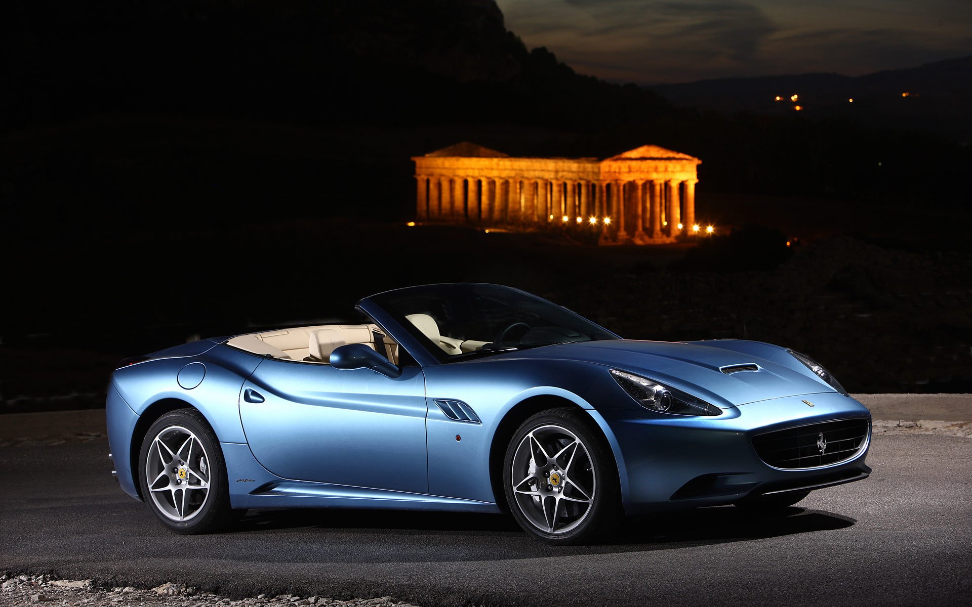 ferrari california auto convertibile notte vista laterale blu auto sportiva auto