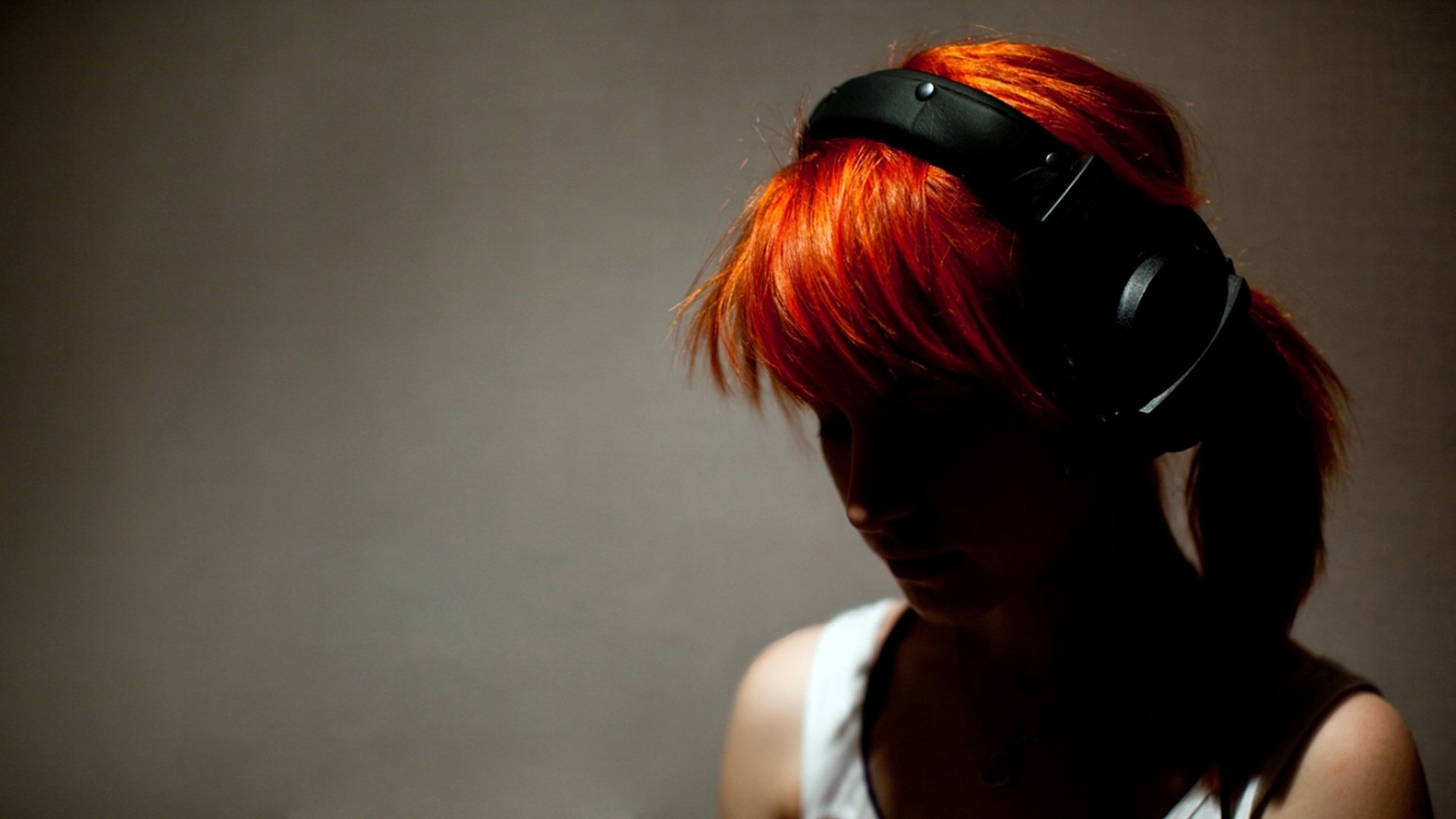 rude headphones hayley williams girl рыжая девушки музыка