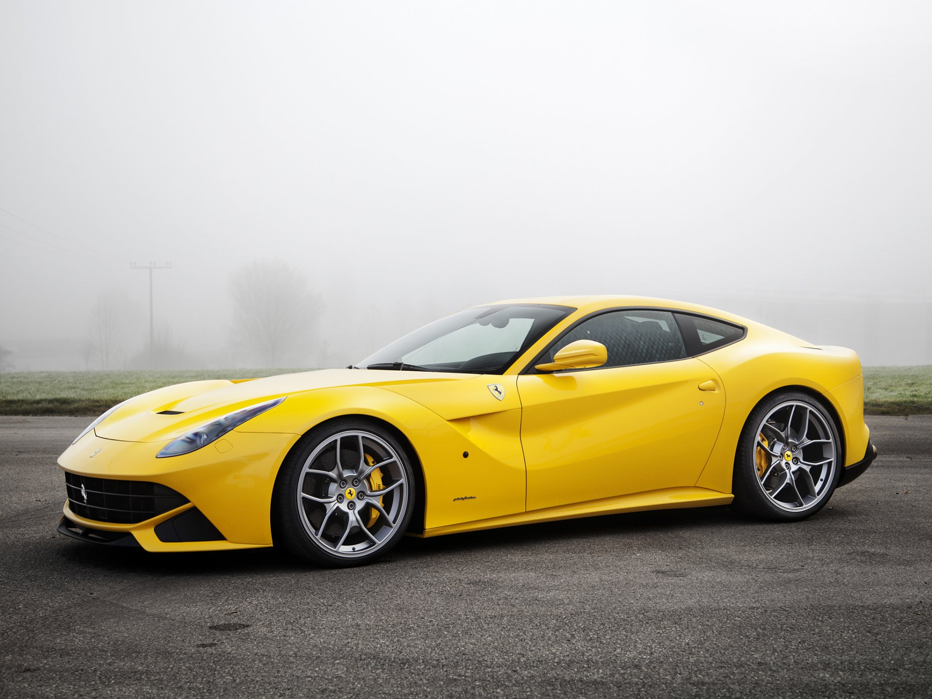 ferrari f12berlinetta jaune novitec rosso