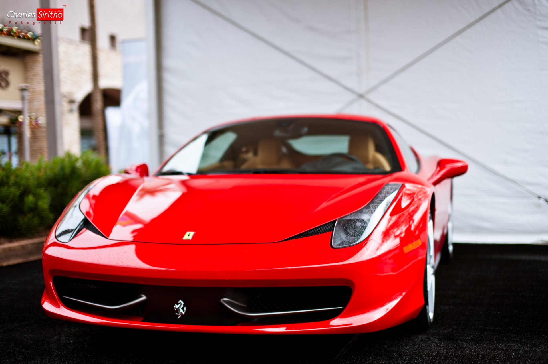 charles siritho voiture auto ferrari italia avant rouge