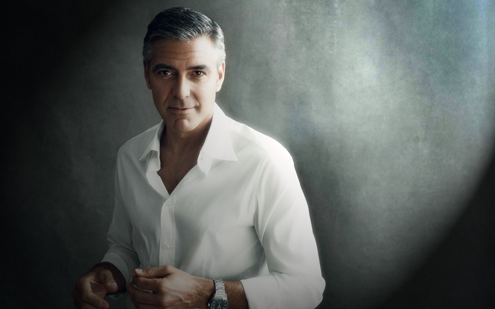 rollex canas george clooney actor camisa reloj pared productor guionista director hombre sonrisa guapo ojos cara retrato george