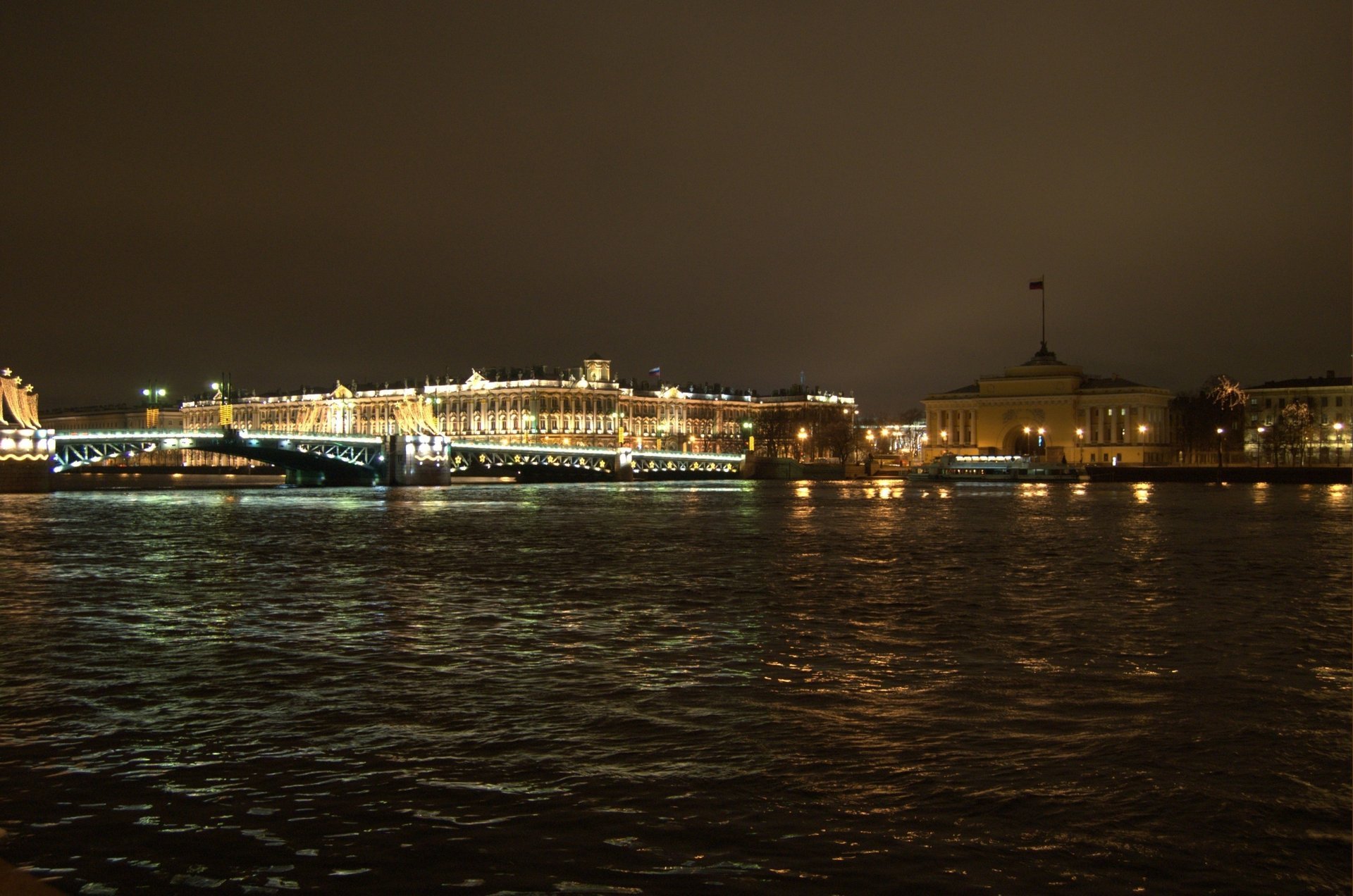 san petersburgo peter noche puente río neva ciudad terraplén luces edificios agua ciudades cielo nocturno luces de la ciudad