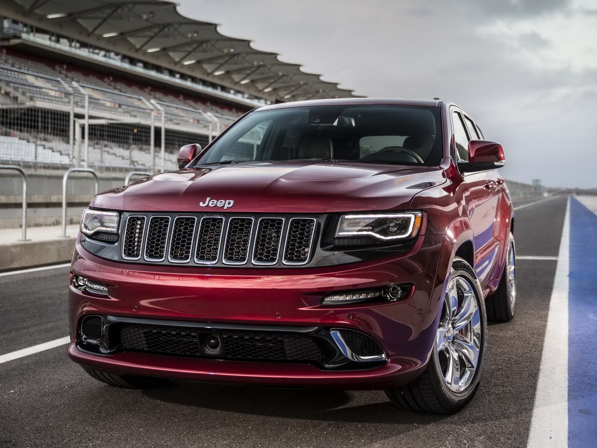 jeep grand cherokee srt front strong