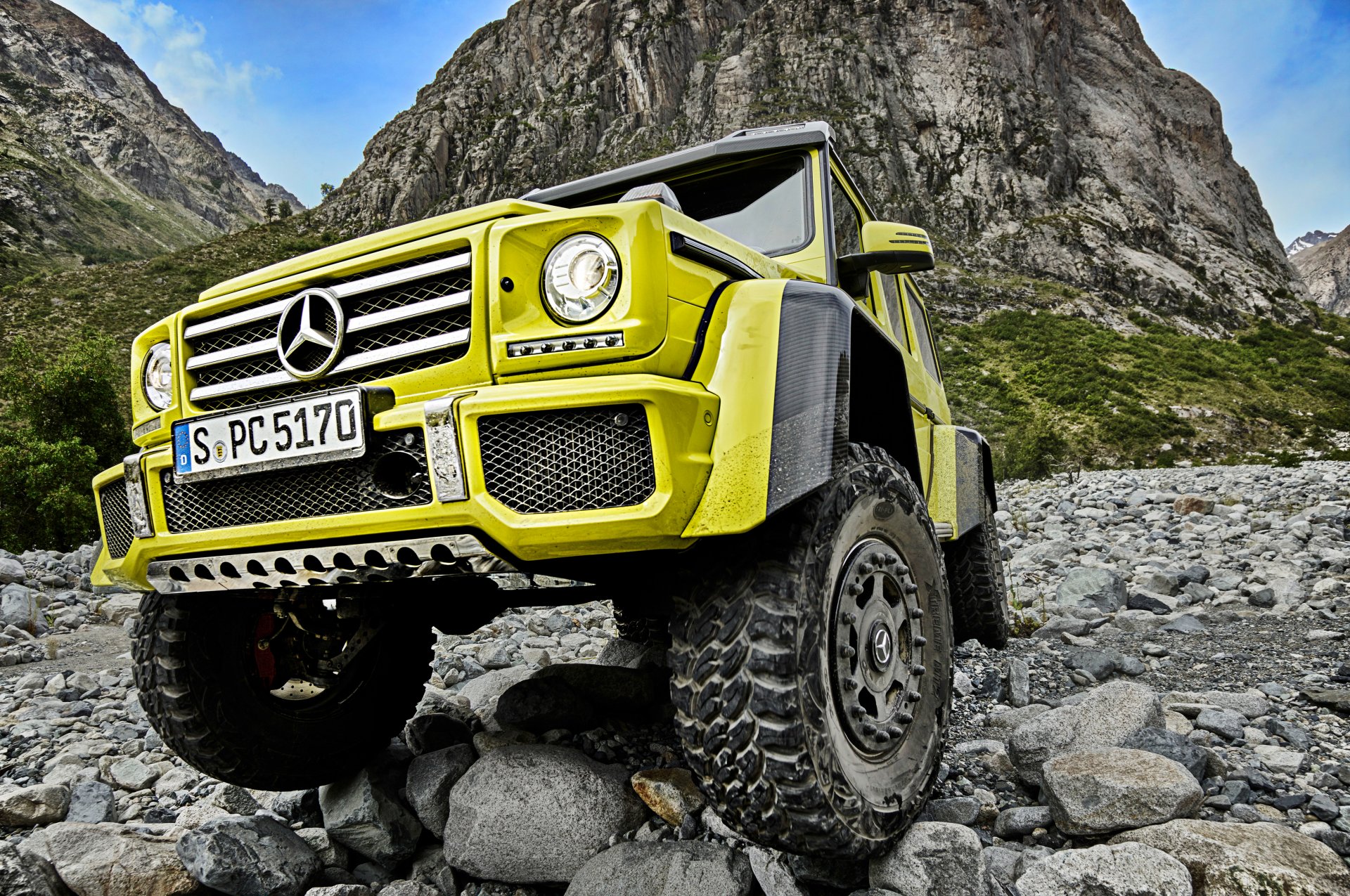 2015 mercedes-benz g 500 4x4 concept w463 mercedes benz amg brabus front face