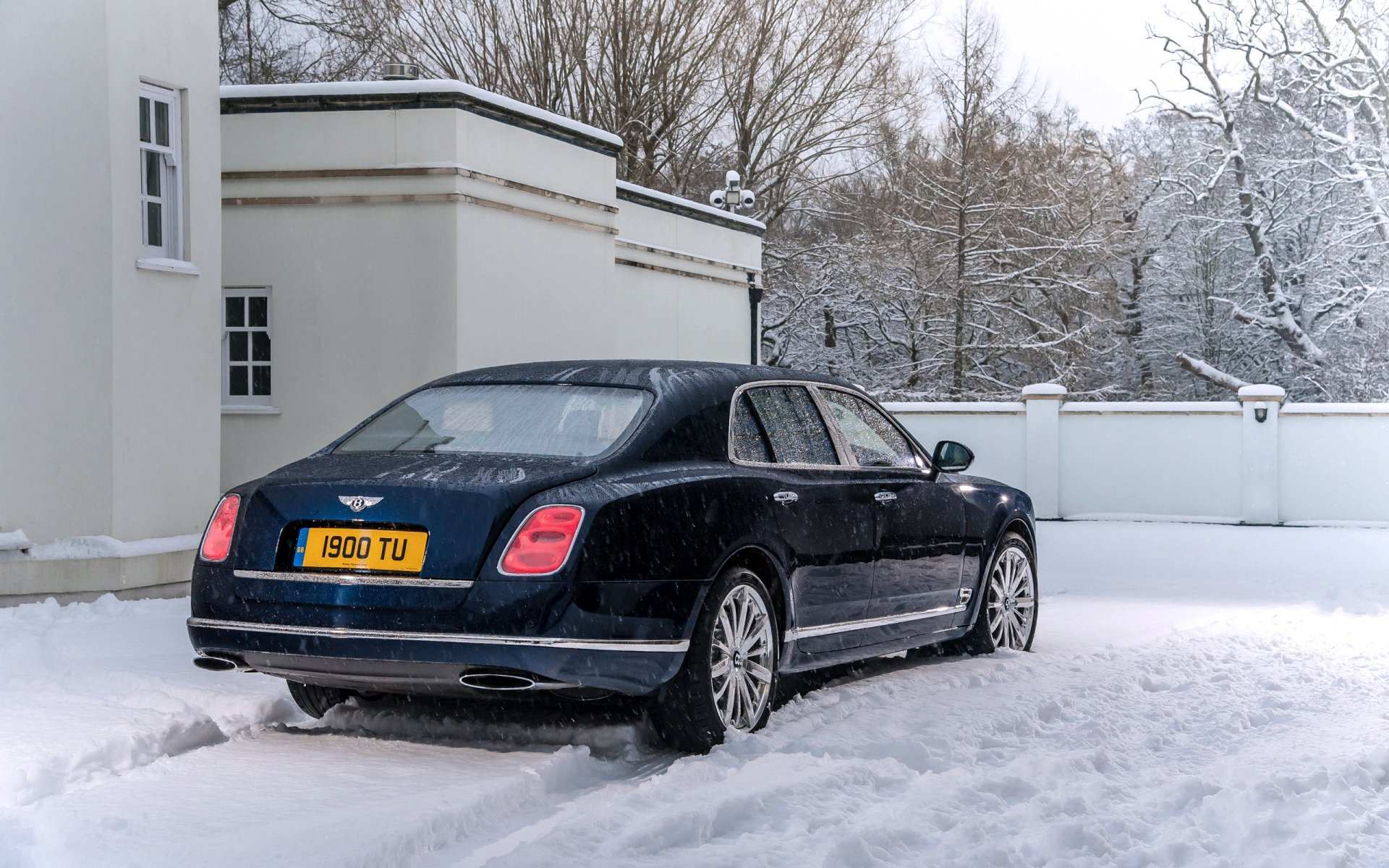 bentley mulsanne auto snow winter snowfall blue luxury sedan