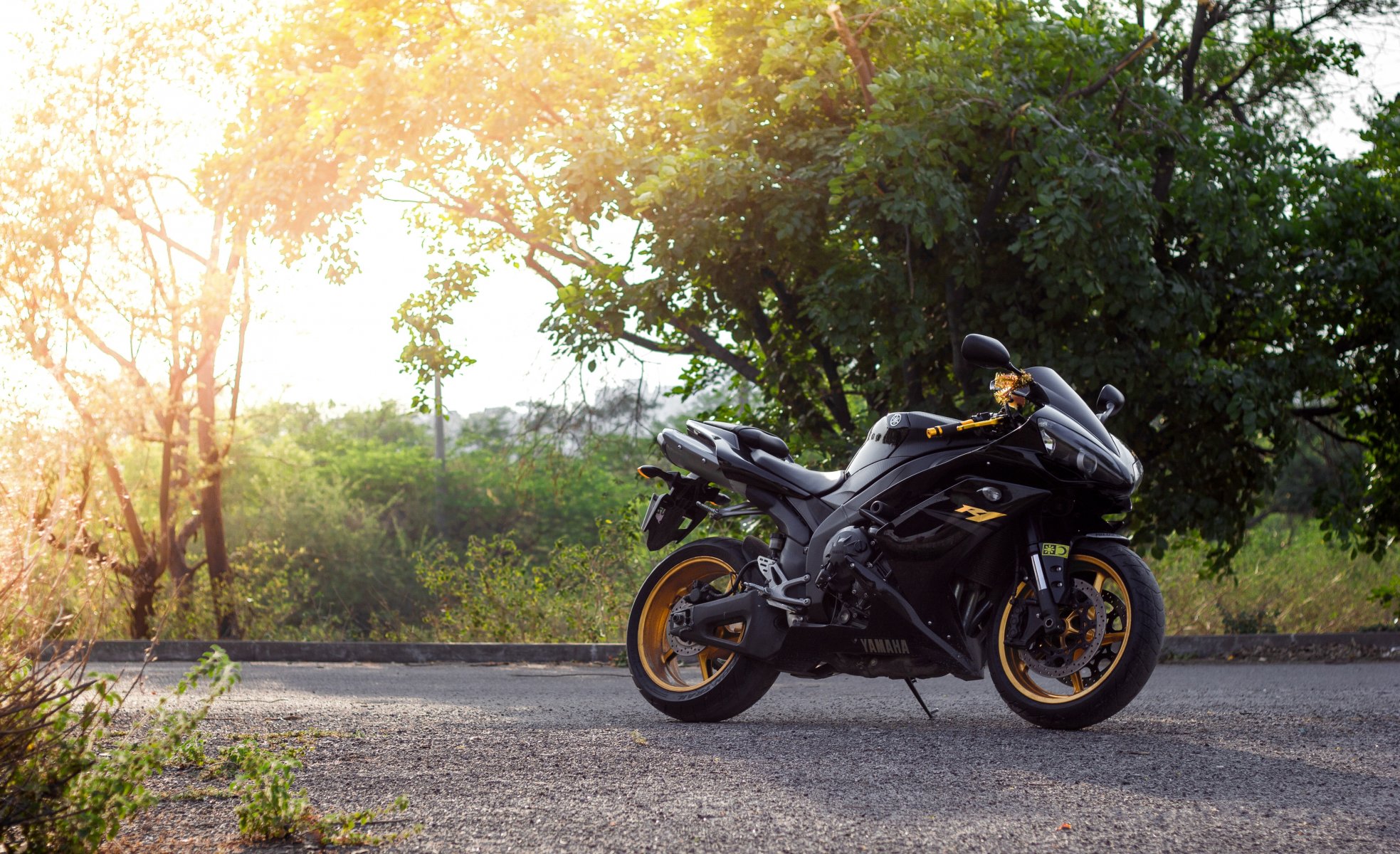 yamaha yzf-r1 noir vélo yamaha moto arbres soleil