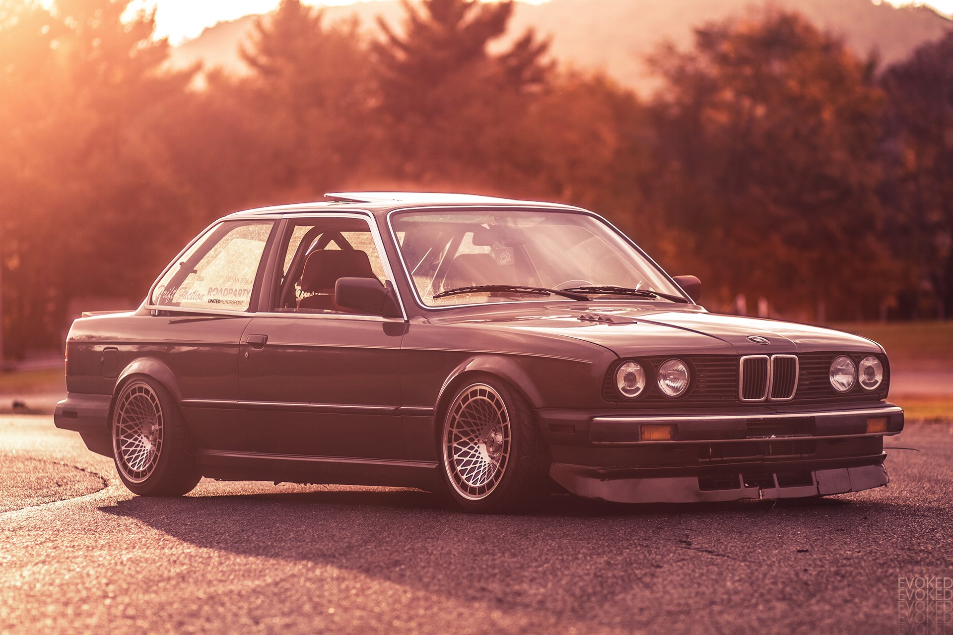 bmw 3 серии e30 белый вызванные фотография