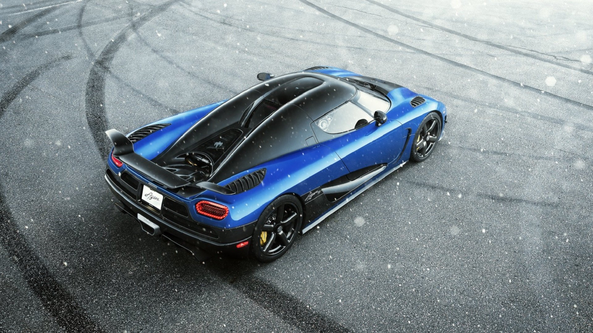 koenigsegg agera hh синий суперкар снег сзади популярные просмотреть