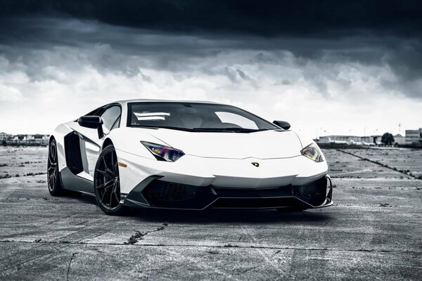 Lamborghini Aventador supercar