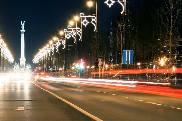 Lights of night streets. The silence of the avenue