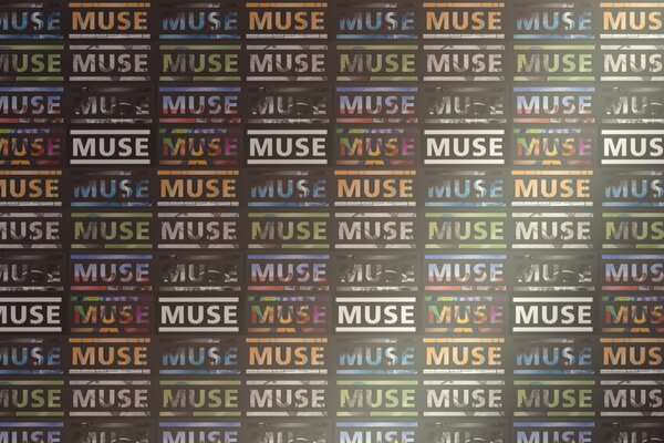 Muse wiederholt an die Wand schreiben