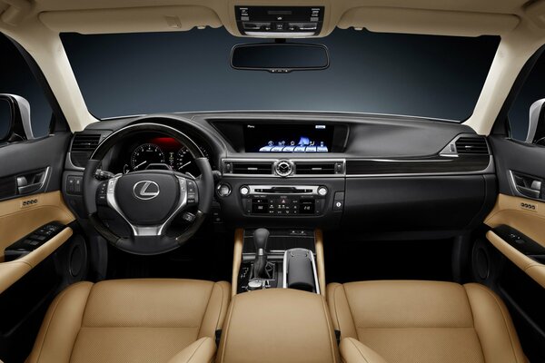 Кожаный салон автомобиля lexus gs350 2012