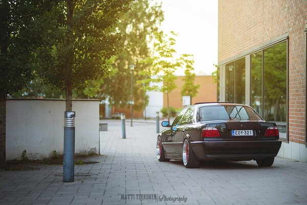 Tuning negro coche BMW subestimado