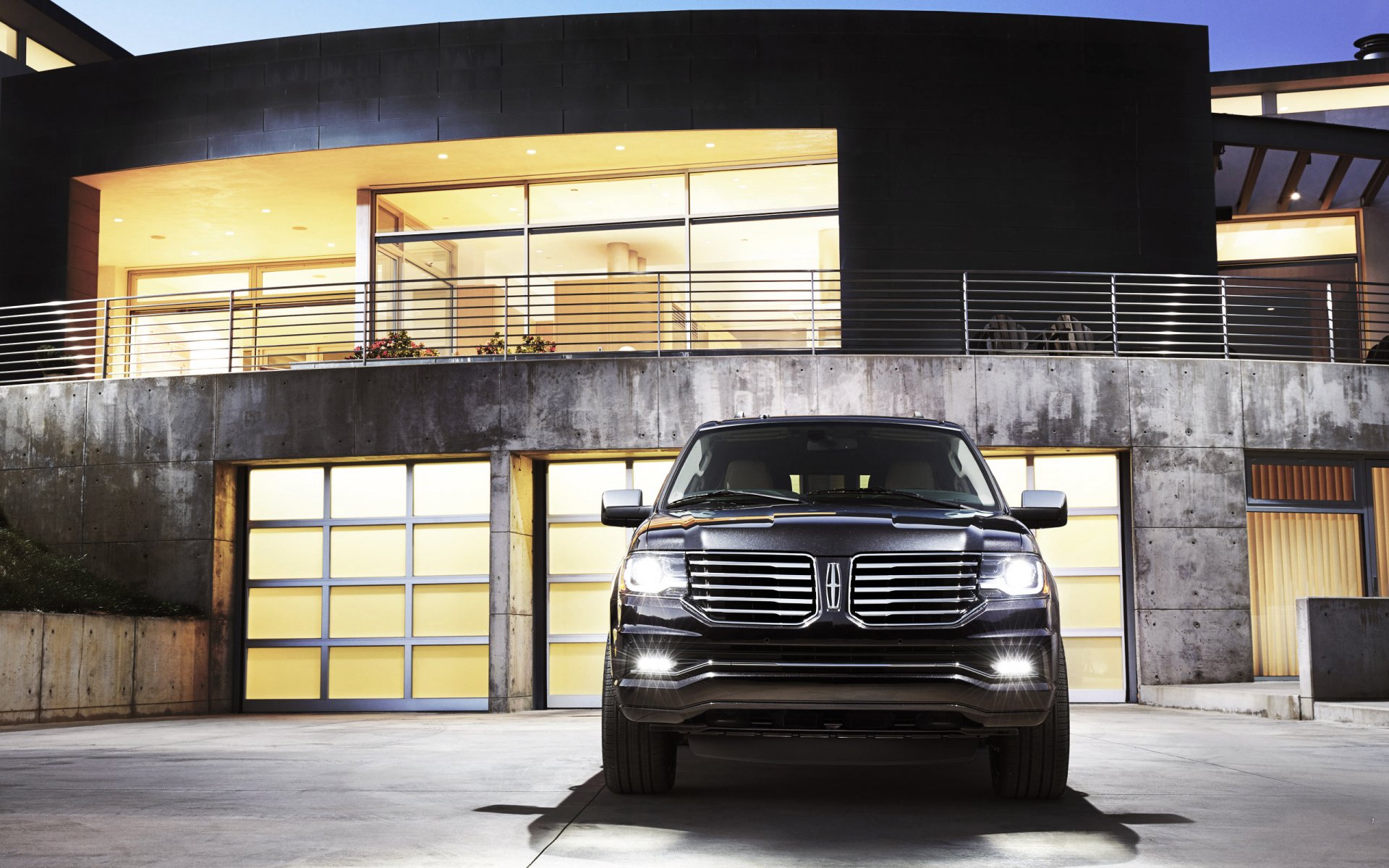 lincoln navigator auto voiture noir suv maison soirée avant phares lumière