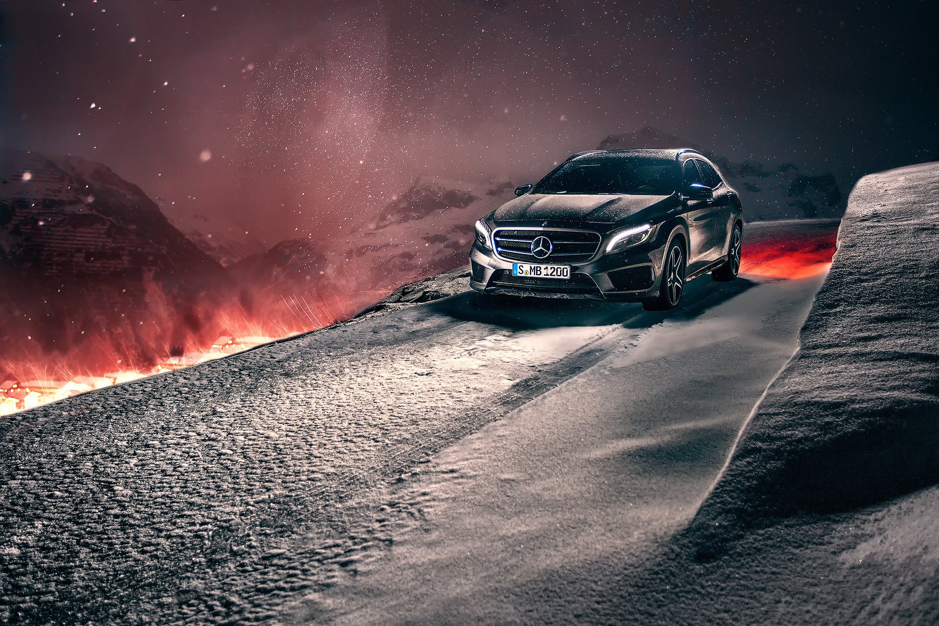 mercedes-benz gla crossover inverno montagna notte neve