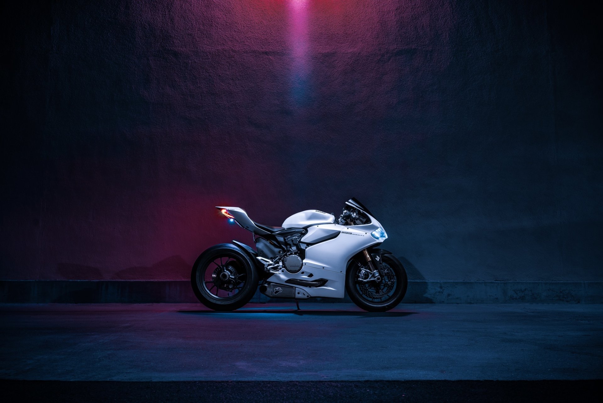 ducati 1199s panigale vélo enlaes rapide lumière moto côté