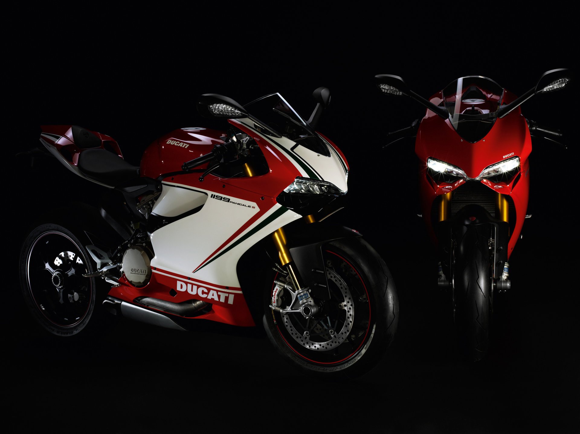 ducati 1199 panigale lcd panigale 2012 ducati panigale sport bike motorcycle moto italy hi-tech hi-tech diodes rosso red dark dark background headlights bike ducati motorbike motor transport