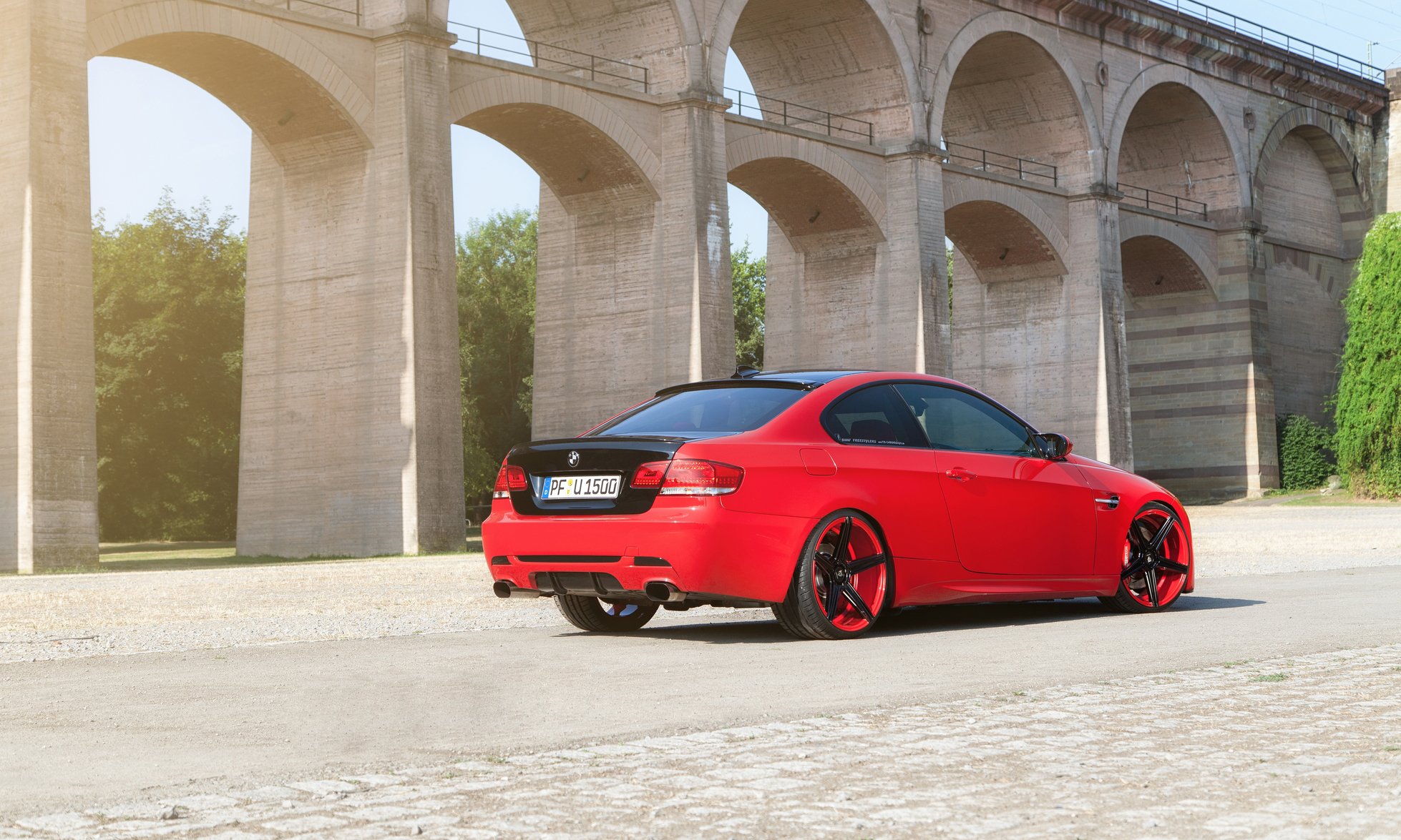 bmw e92 coupé tuning rouge bmw rouge jantes