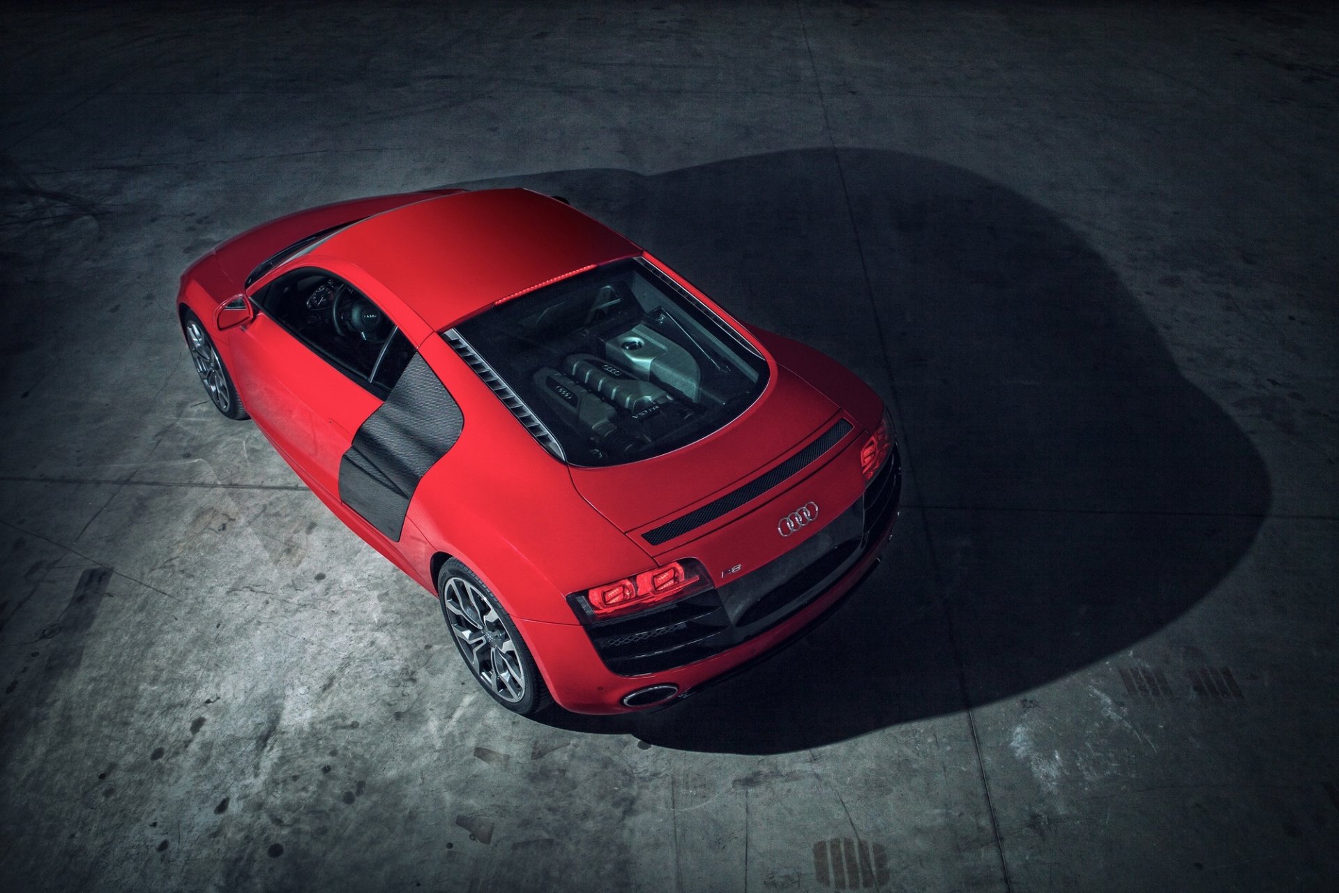 audi r8 v10 czerwone tył