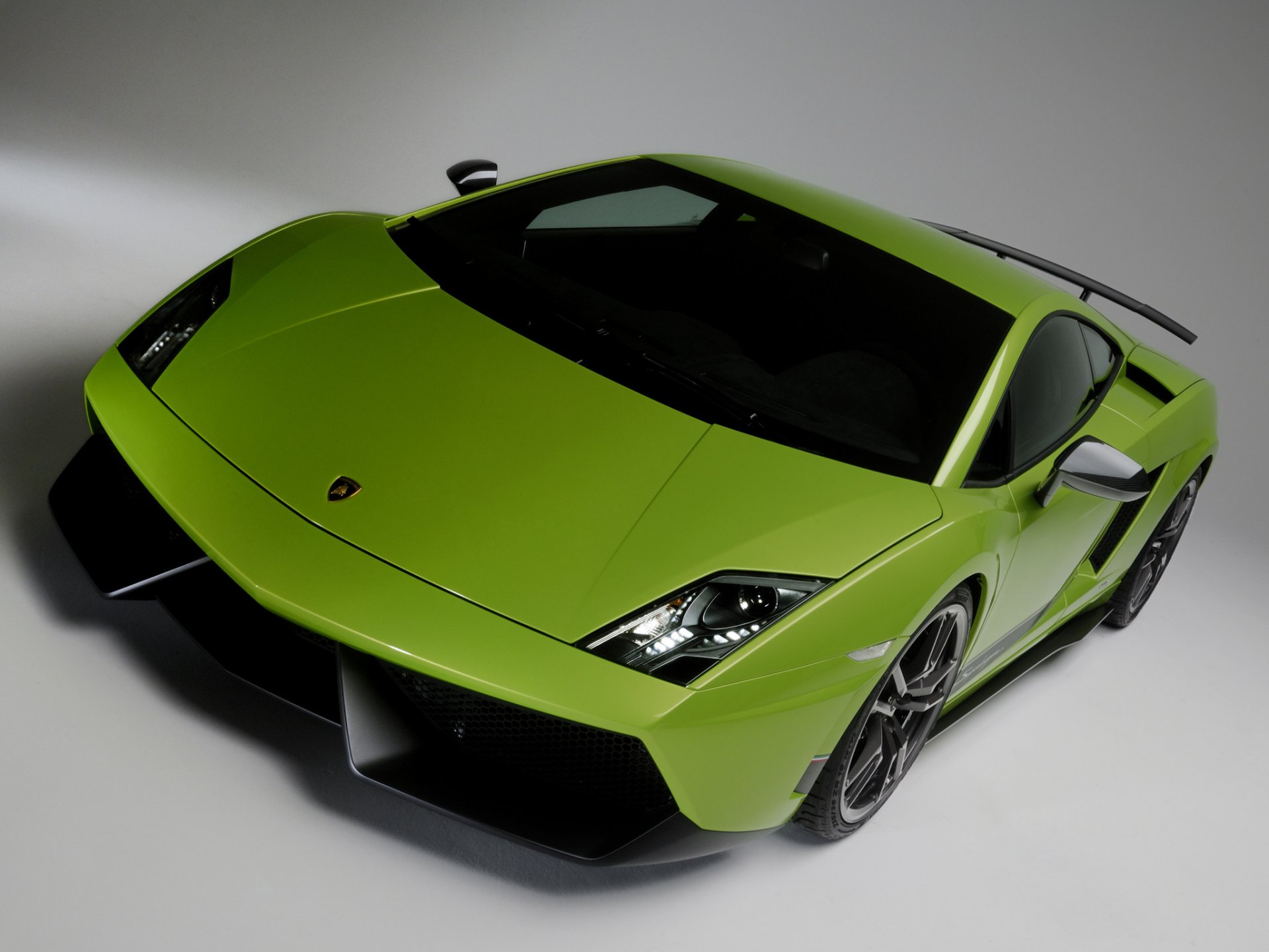 lamborghini gallardo lp570-4 superleggera grün auto vorne