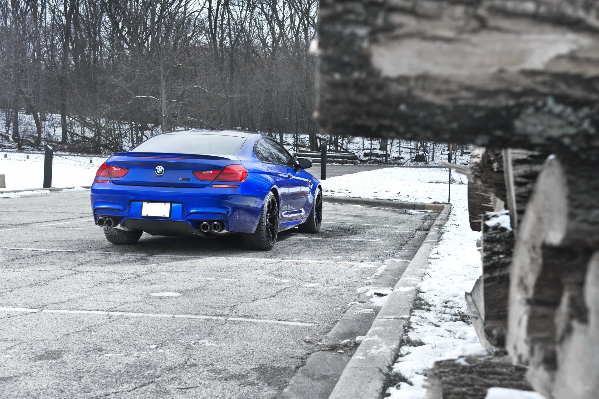 bmw m6 blau winter parkplatz schnee bmw rückansicht bäume