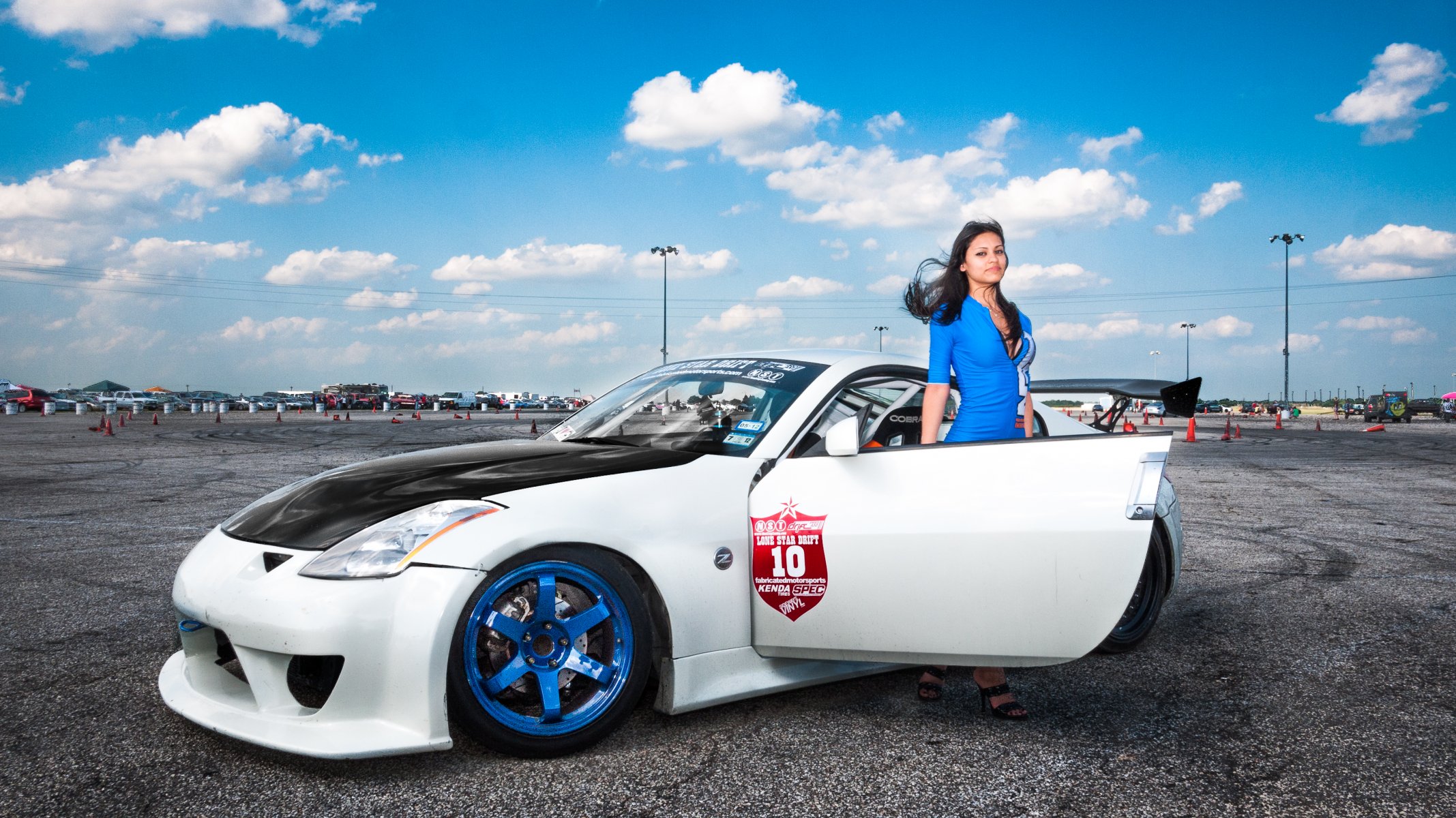 nissan 350z tuning nissan voiture fille en bleu