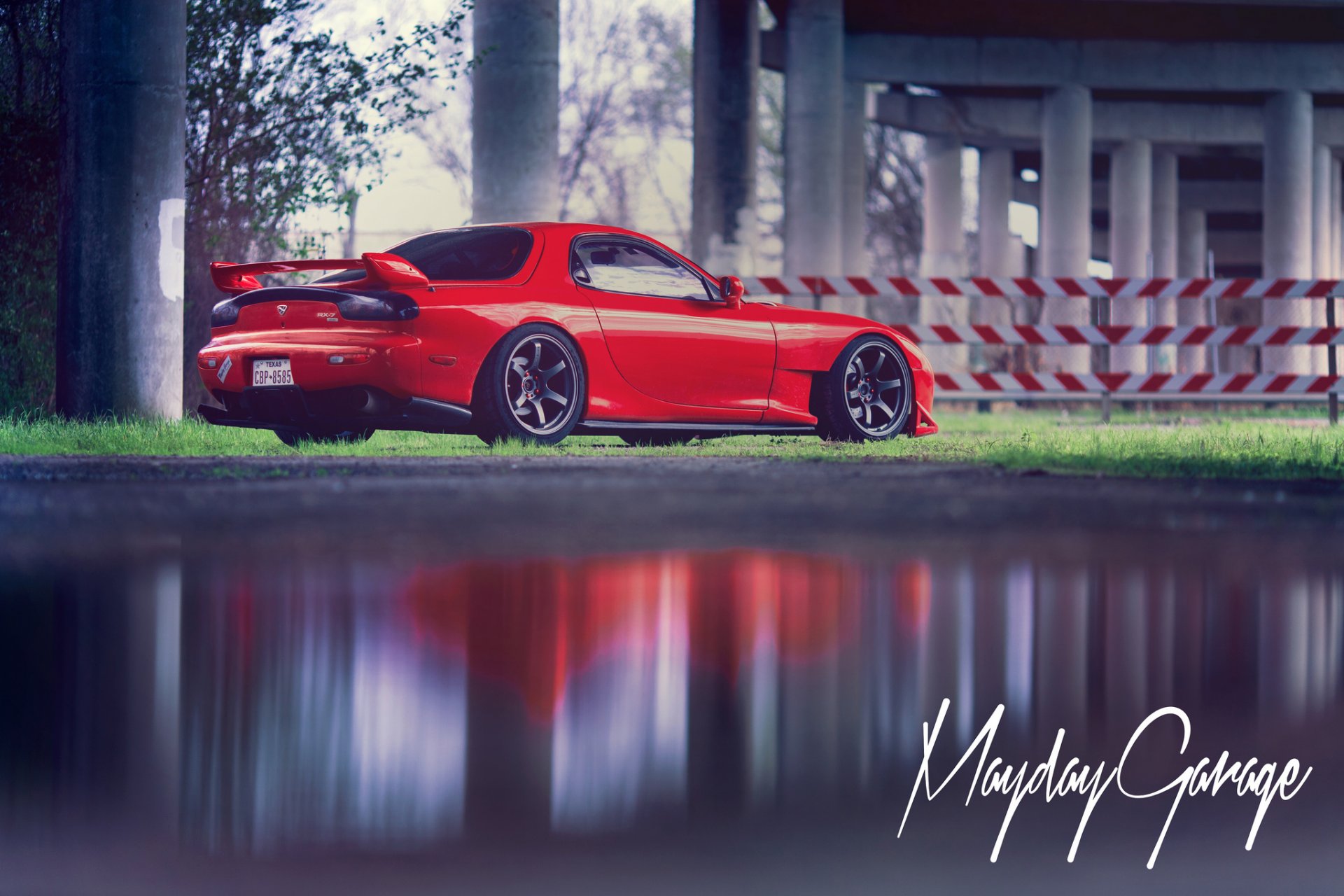 mazda rx-7 red rear