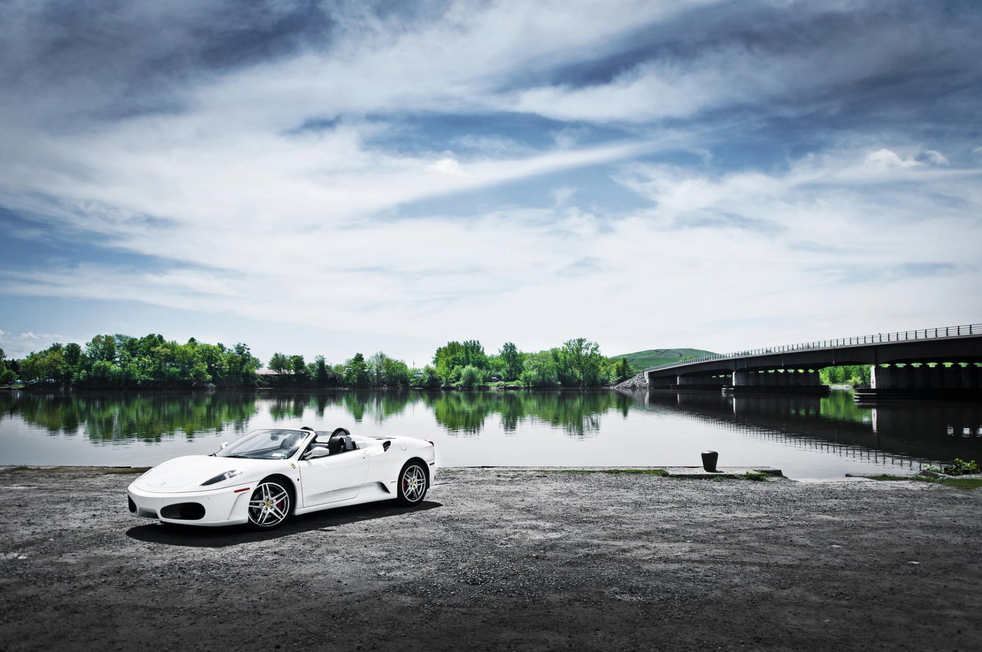 ferrari f430 blanc ferrari blanc rivière pont paysage