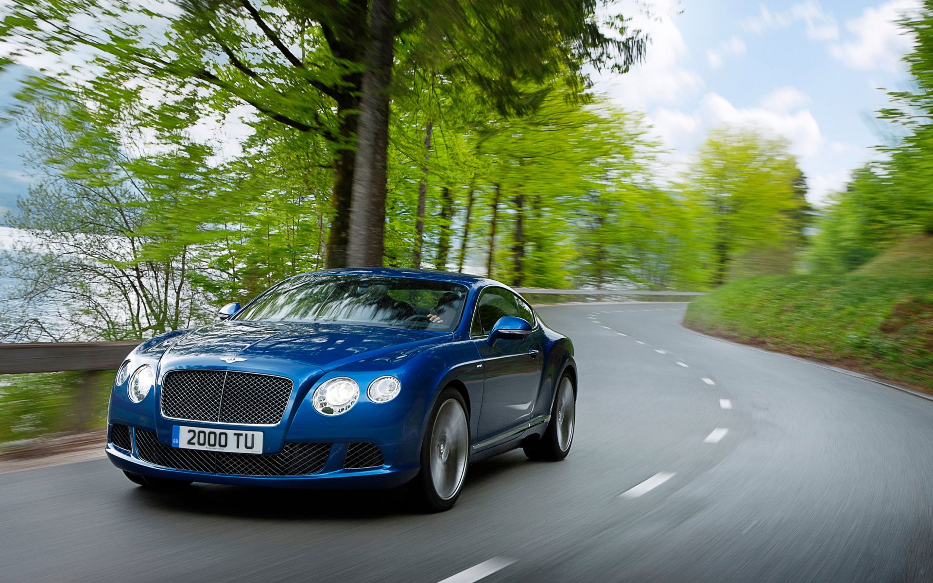 bentley continental gt auto blu strada giorno coupe anteriore cofano