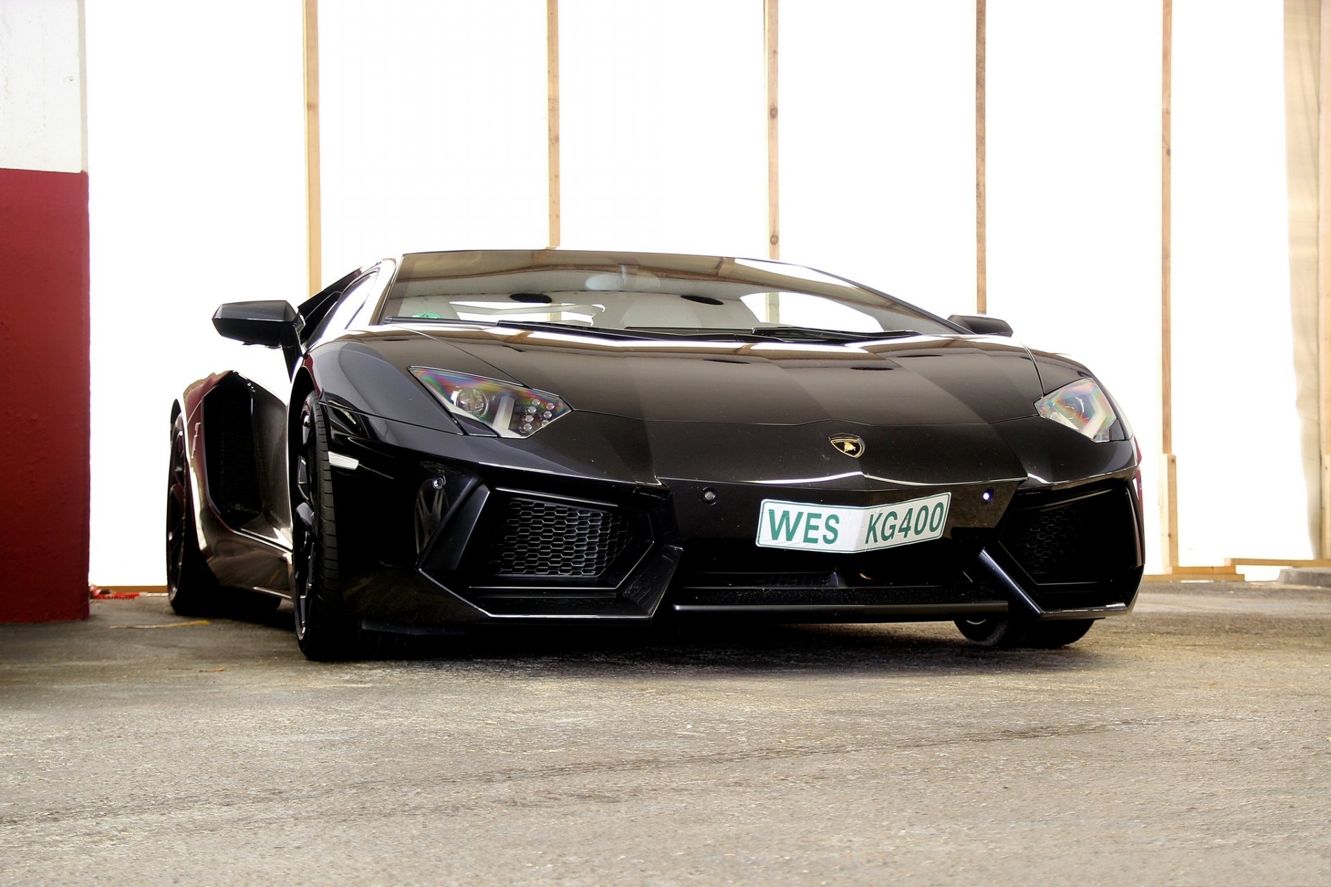 lamborghini aventador lp700-4 black lamborghini aventador parking column wall