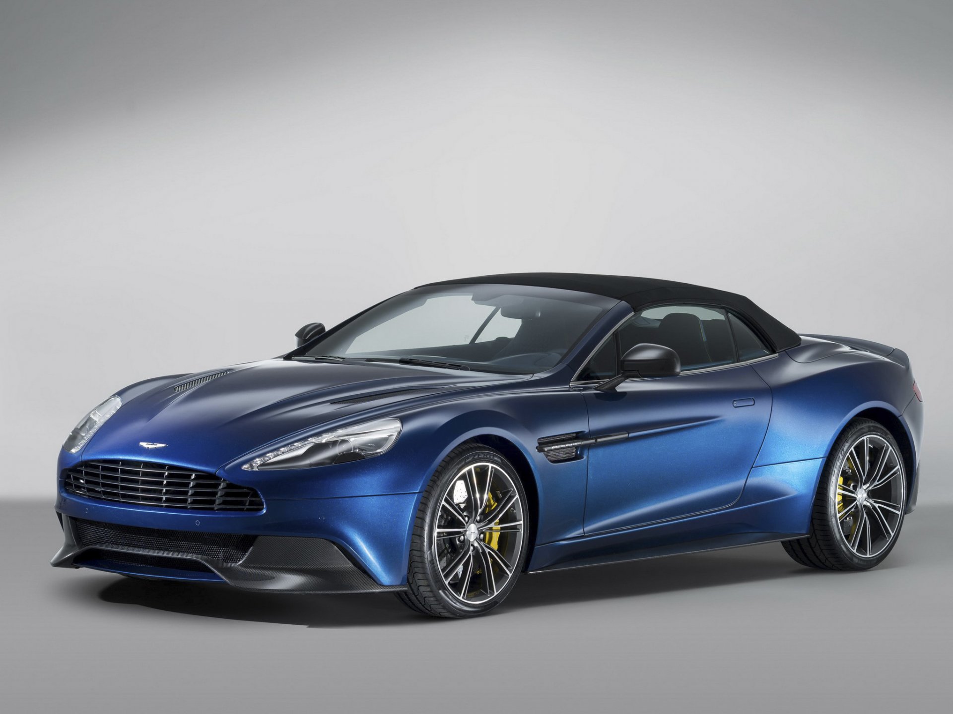 aston martin vanquish volante blau supersportwagen hintergrund