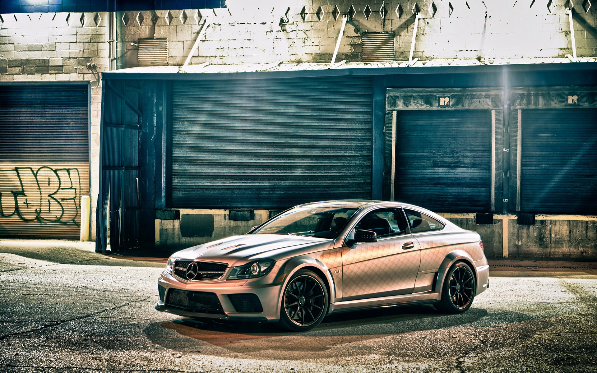 mercedes-benz c63 amg coupe black serie