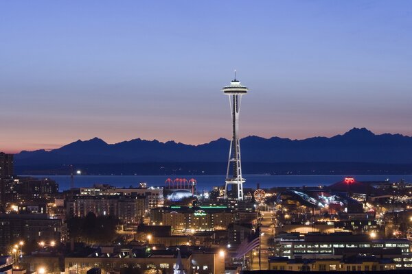 Die Stadt Seattle in der Abenddämmerung