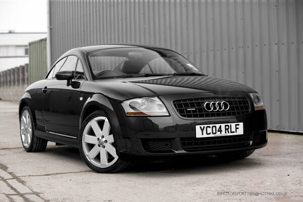 Coche deportivo audi tt mk1 negro