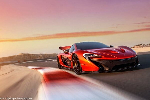 Roter Mclaren-Sportwagen