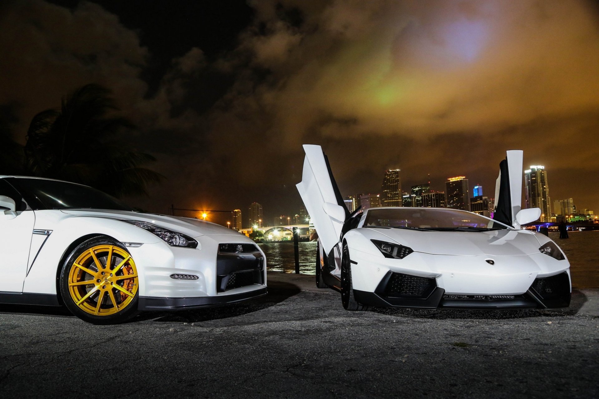 nissan gt - r r35 lamborghini aventador lp700-4 blanco nissan gtr lamborghini avetador noche luces