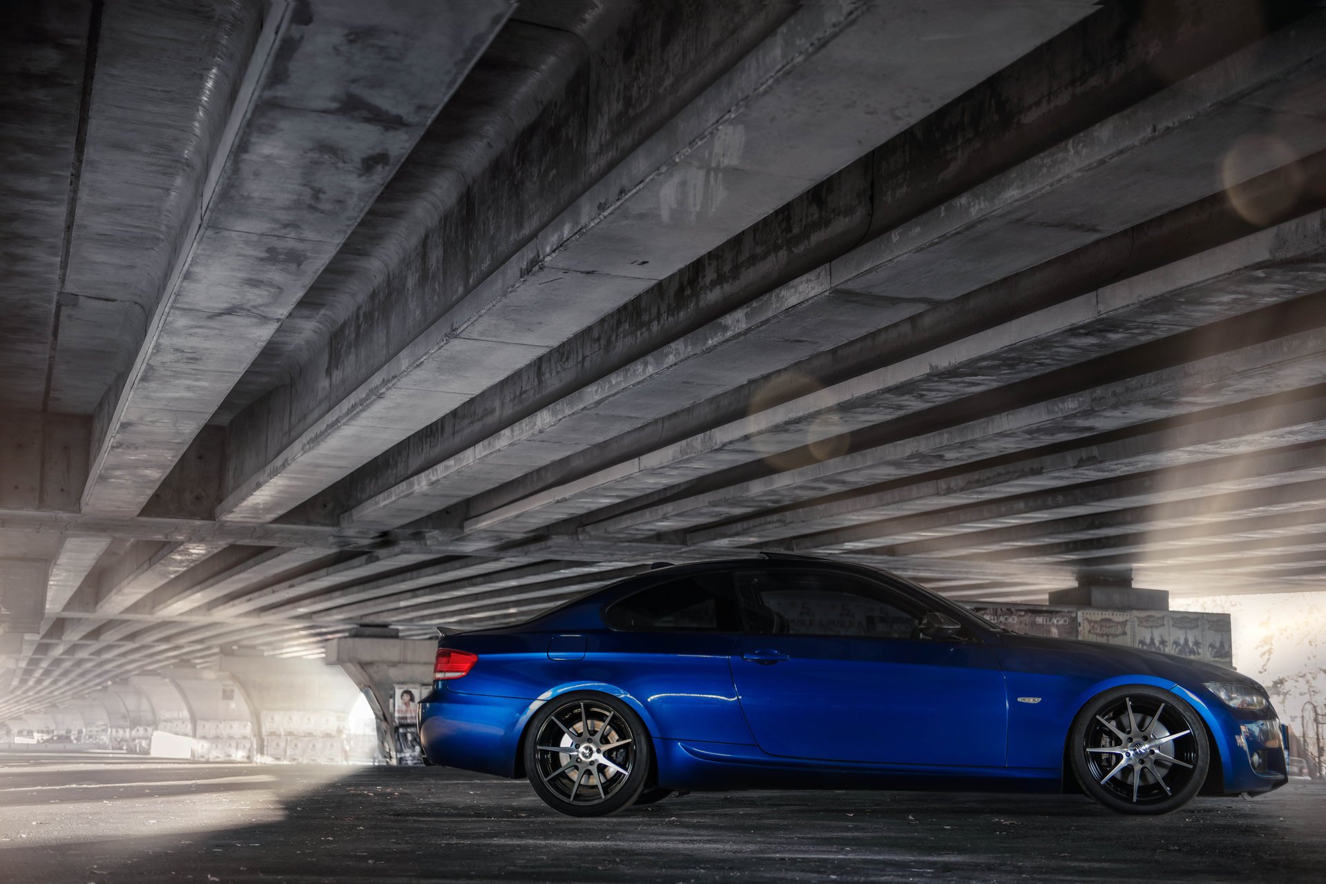 bmw . e92 coupé tuning auto coupé bmw seitlich blau