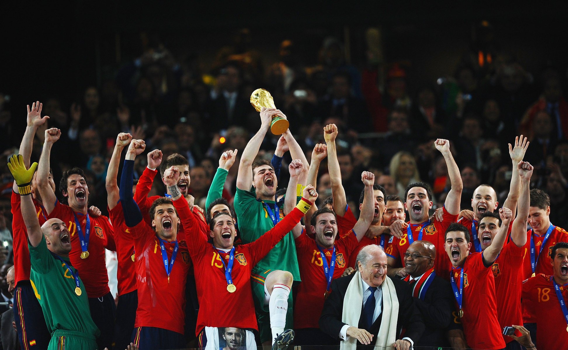 coppa del mondo 2010 nazionale spagnola coppa calcio spagna gioia emozione vittoria allenatore giocatori di calcio gioco sport