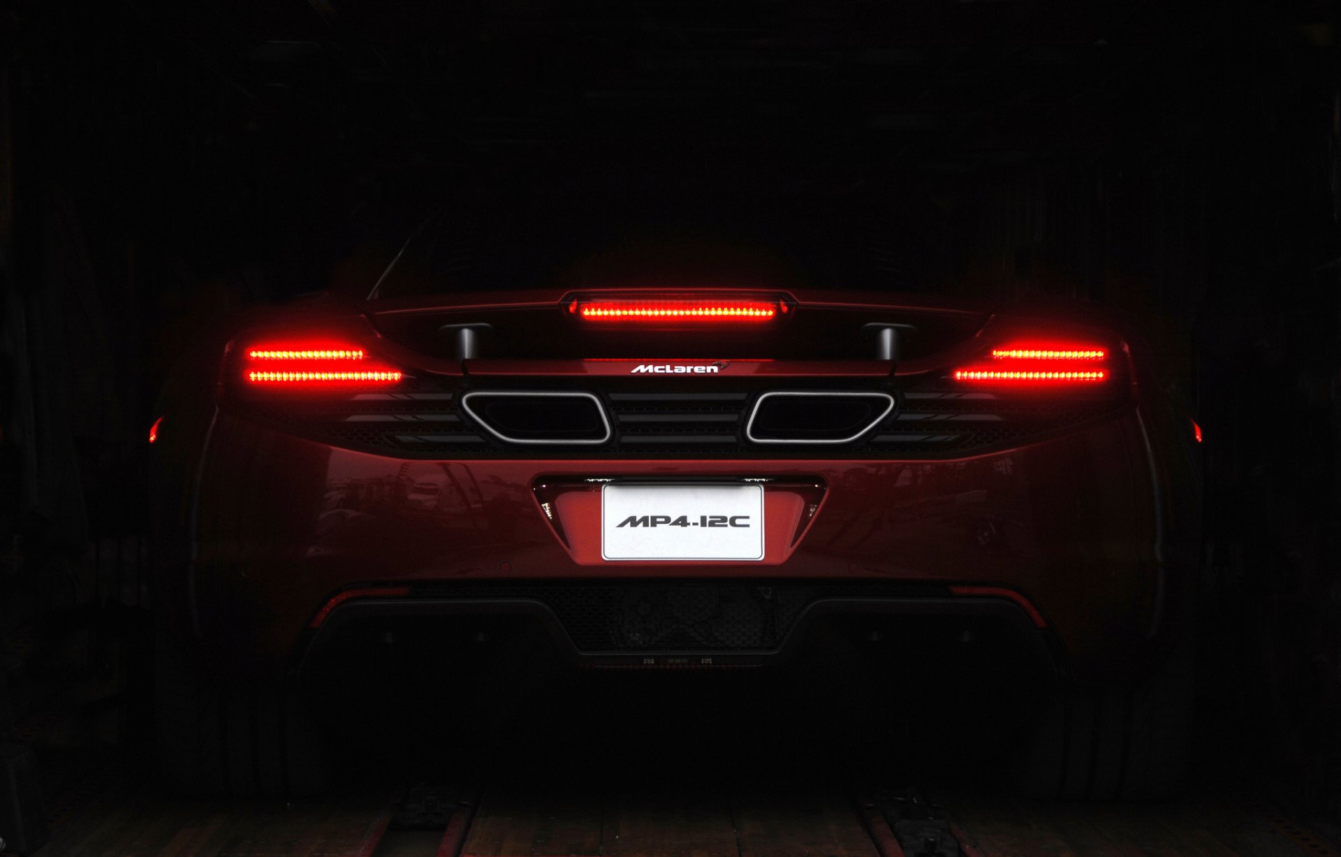 mclaren mp4 12c red dark light supercar back red