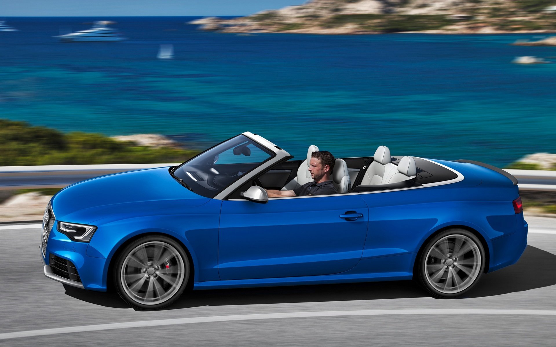 voiture papier peint audi rs5 cabriolet 2012 papier peint bleu audi rs5 côté mer vitesse joliment