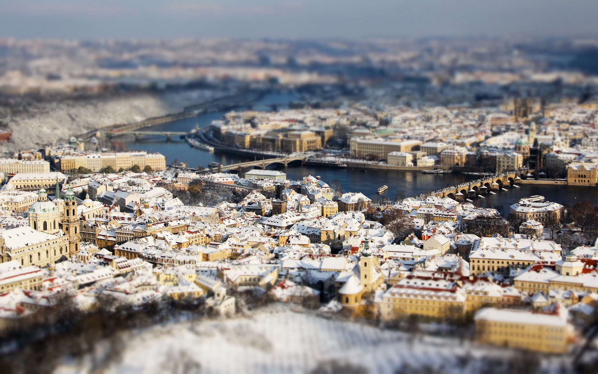 stadt panorama prag von oben tilt shift tschechische republik hauptstadt europa brücken fluss ansicht häuser gebäude architektur unschärfe städte