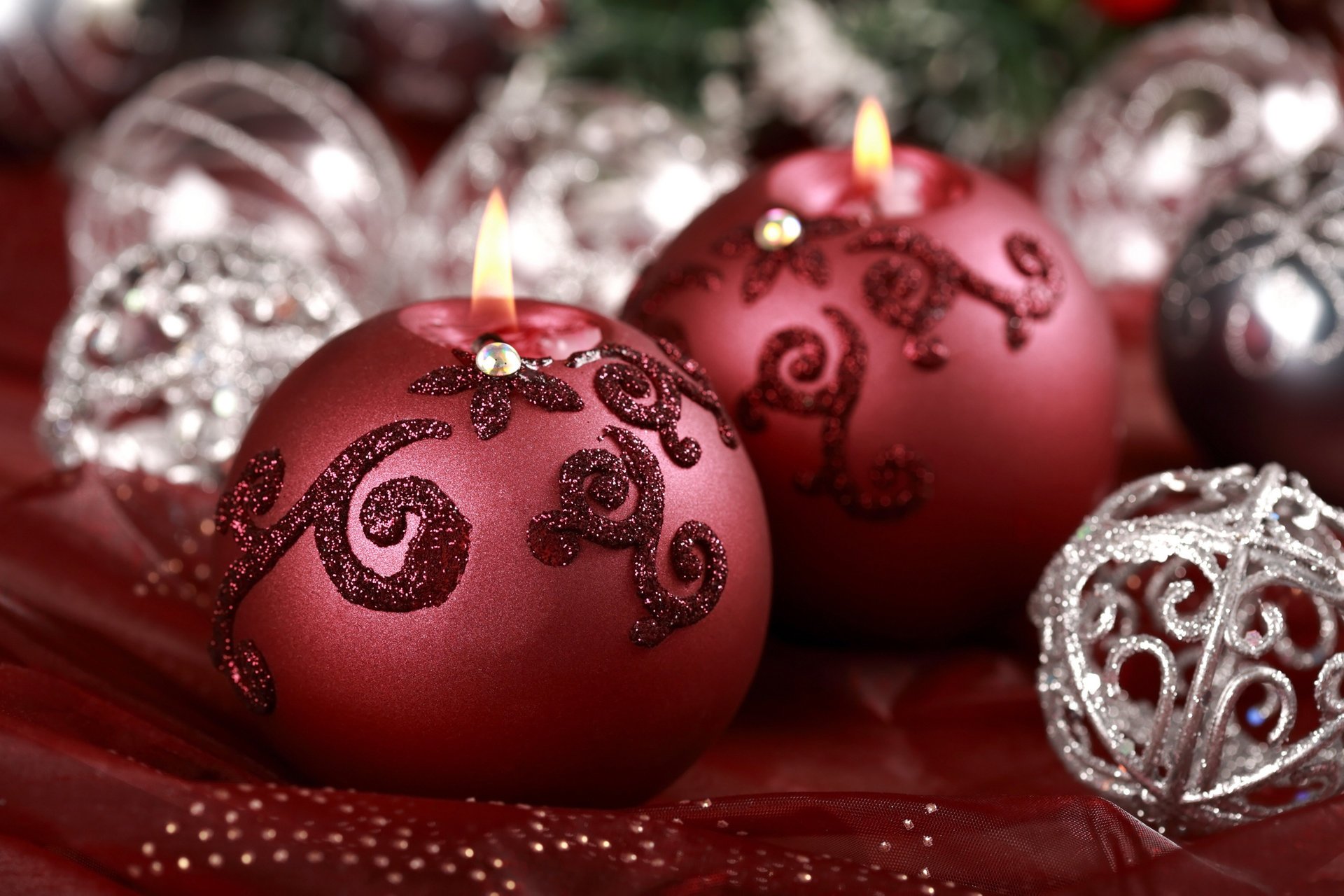 plata año nuevo rojo vela bola lentejuelas macro vacaciones decoración decoraciones de navidad