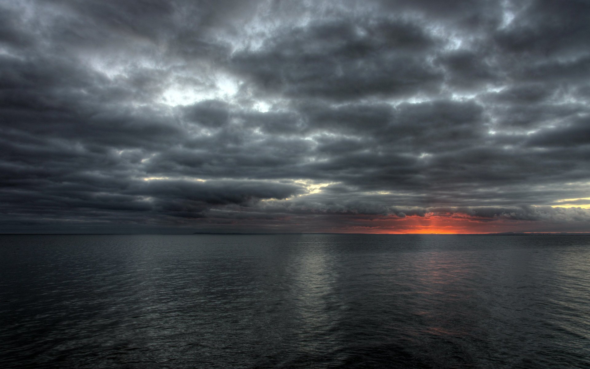 ea clouds sunset sky clouds horizon evening expanse expanse water