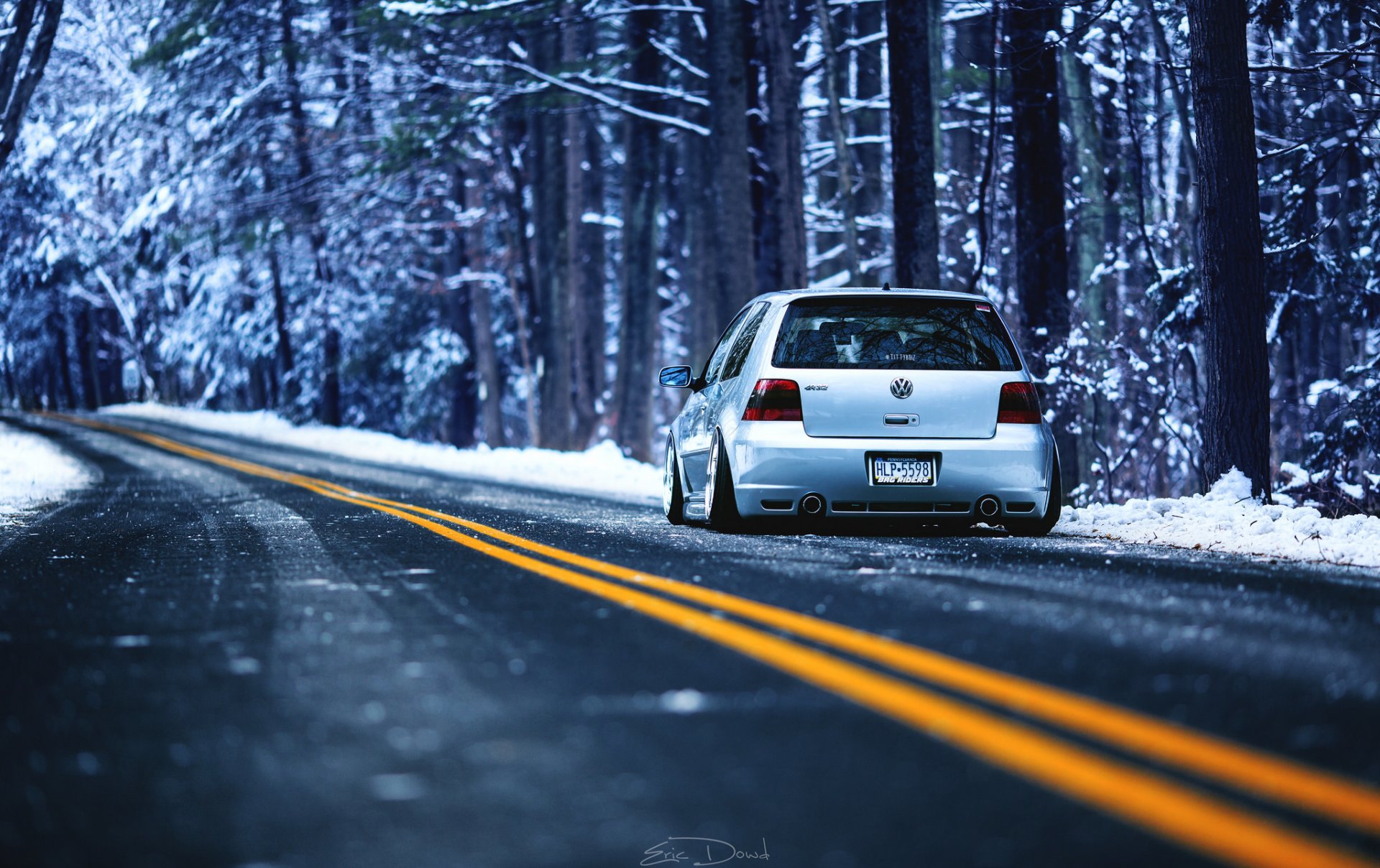 volkswagen r32 mk4 inverno strada segnaletica orizzontale foresta