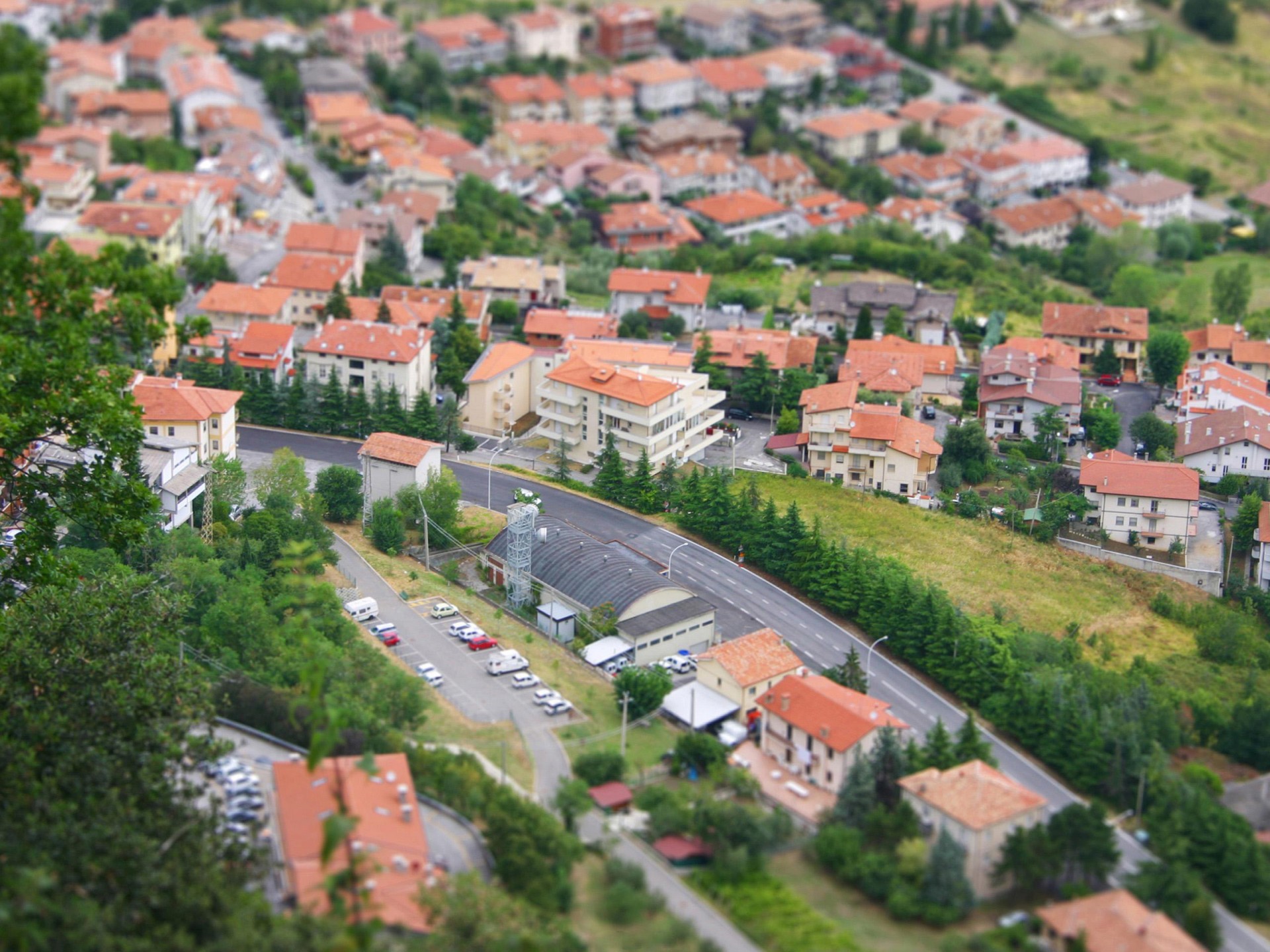 ciudad juguete coches casas árboles