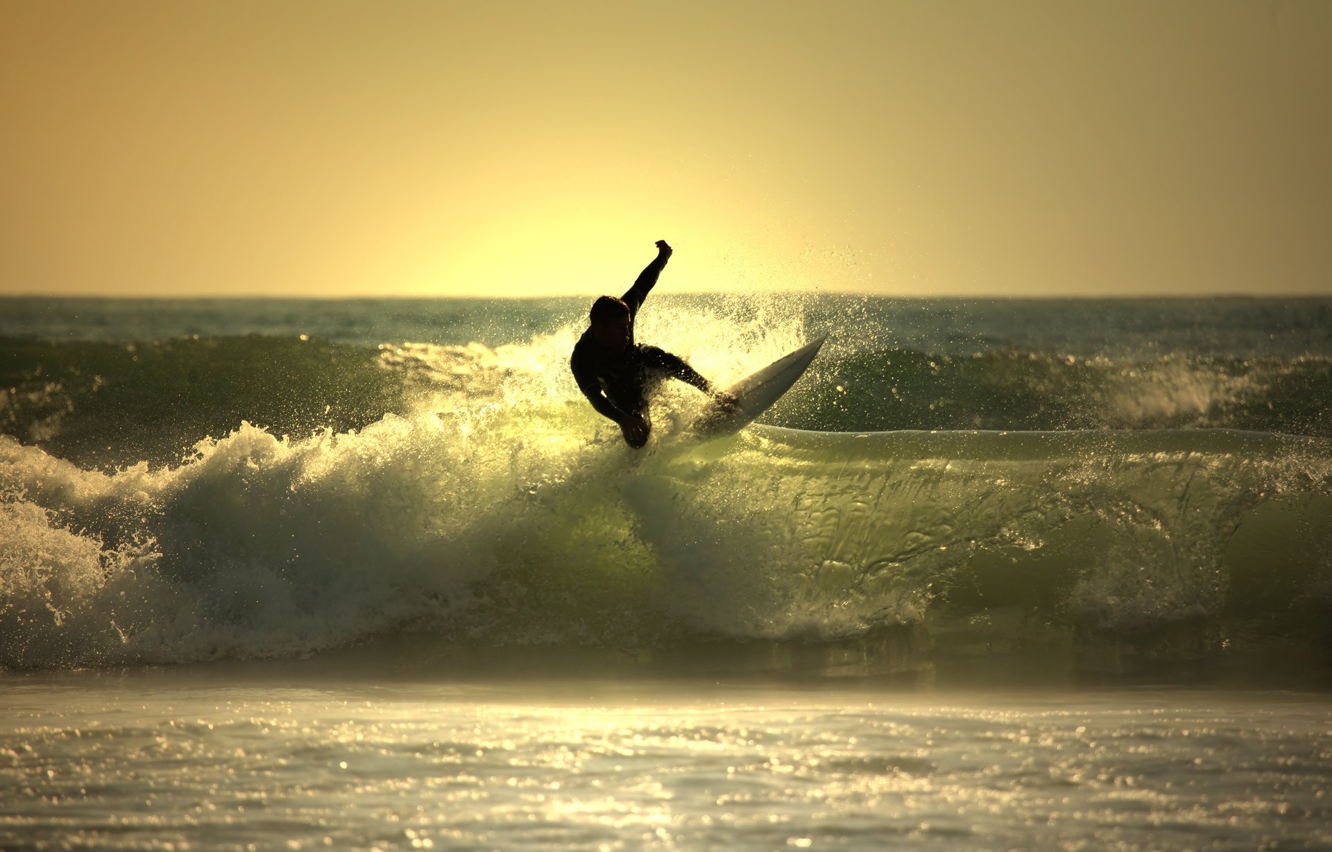 surfbrett ozean wasser wellen surfen sonnenuntergang horizont himmel sport surfer board meer