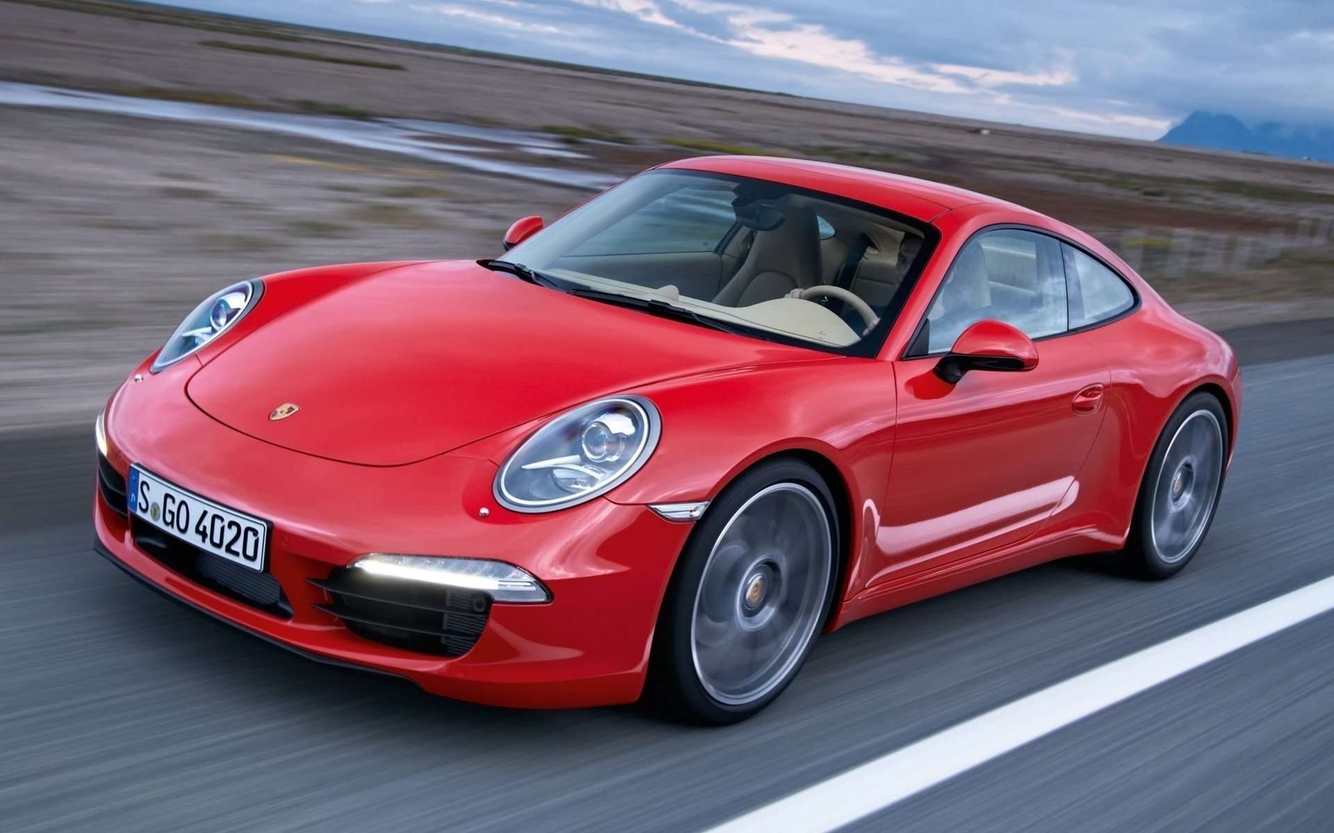 auto auto rossa auto porsche 911 velocità traffico carriola fresca fari strada segnaletica orizzontale cielo automobili automobili trasporti veicoli