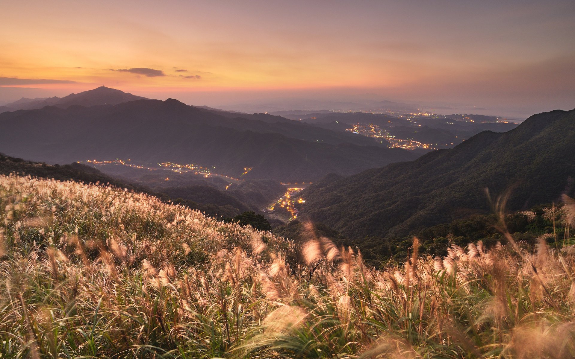 städte landschaften panorama orte gras china ansicht berge abend lichter himmel nachthimmel lichter der städte