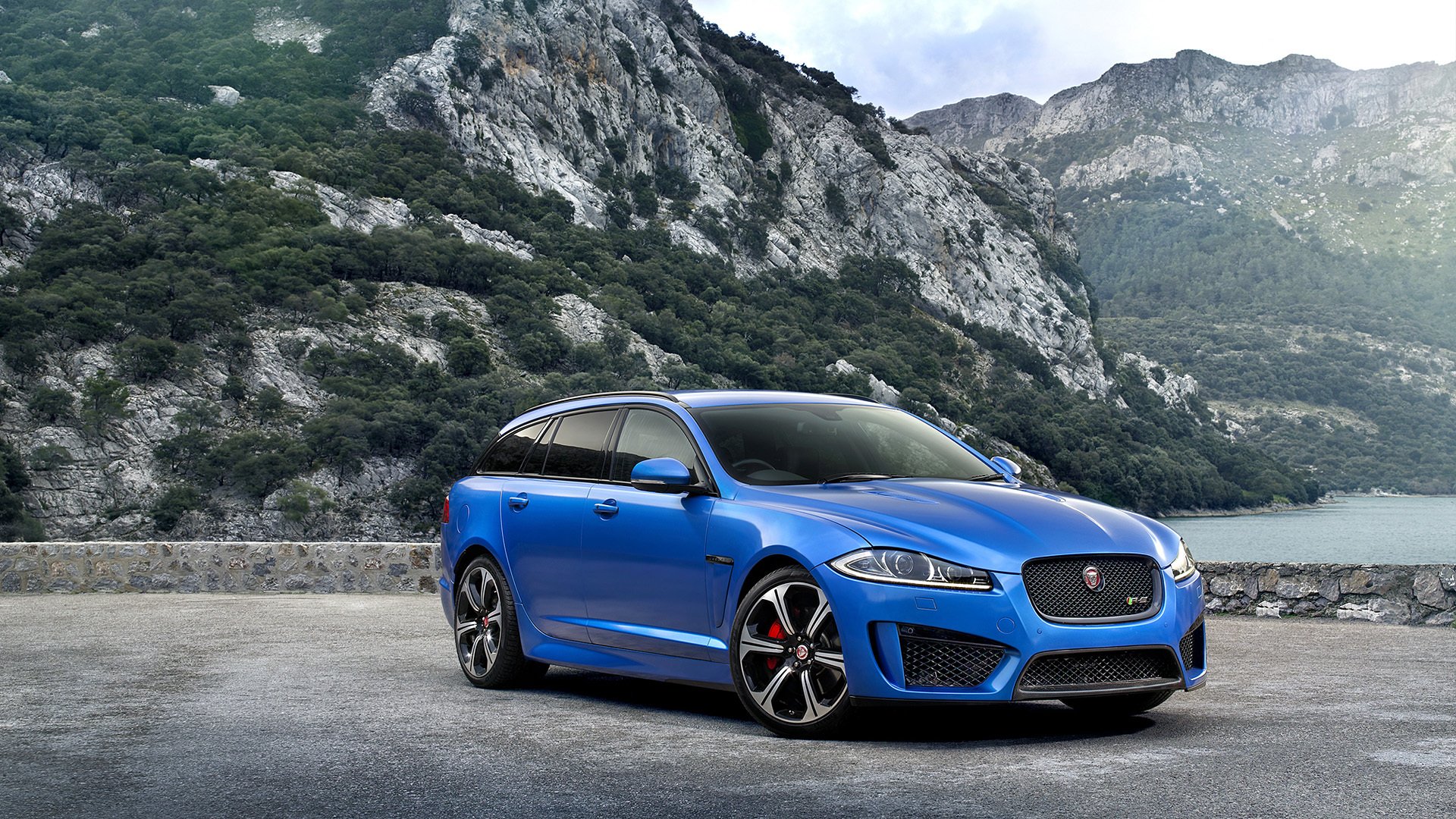 jaguar xfr-s voiture 2015 bleu voiture jaguar montagnes joliment