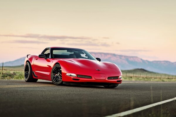 Rouge Chevrolet corvette C5